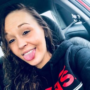 Meet your Posher, Tara